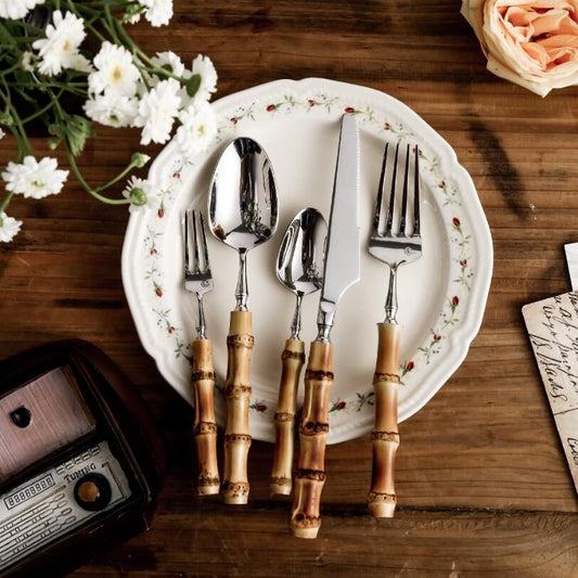 Creative Five-Piece Bamboo Cutlery Set.